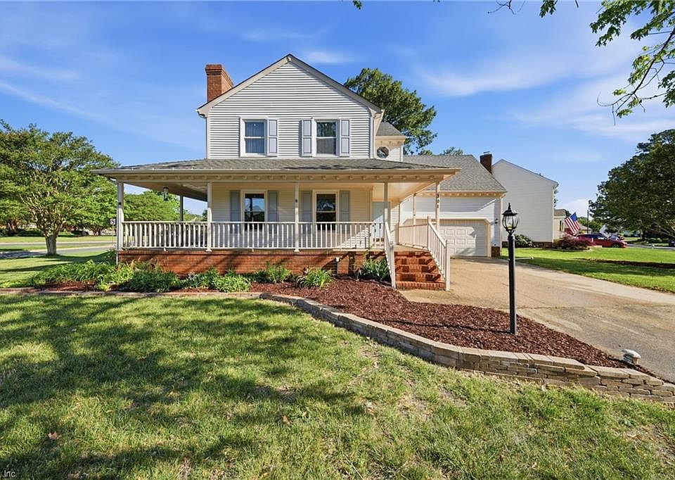 1st image of 301 Barcelona Dr