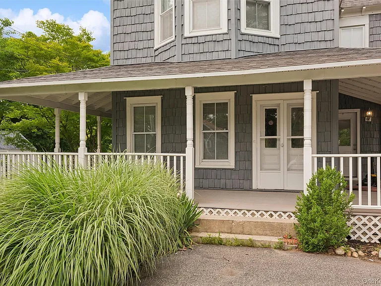 376 Montauk Hwy #A — Photo 2