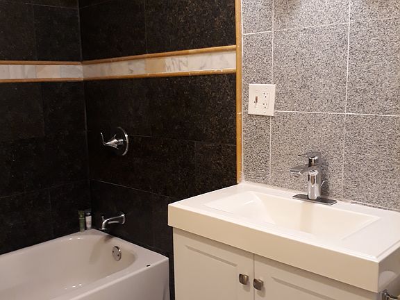 5th image of 2507 37th St