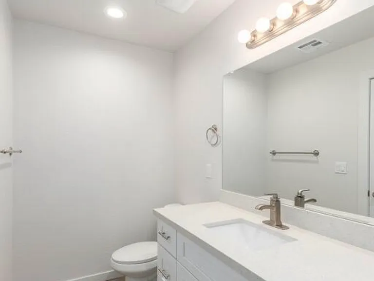 1845 N 51st St #9 — Photo 4