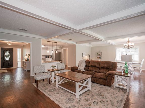 5th image of 504 Berkshire Dr