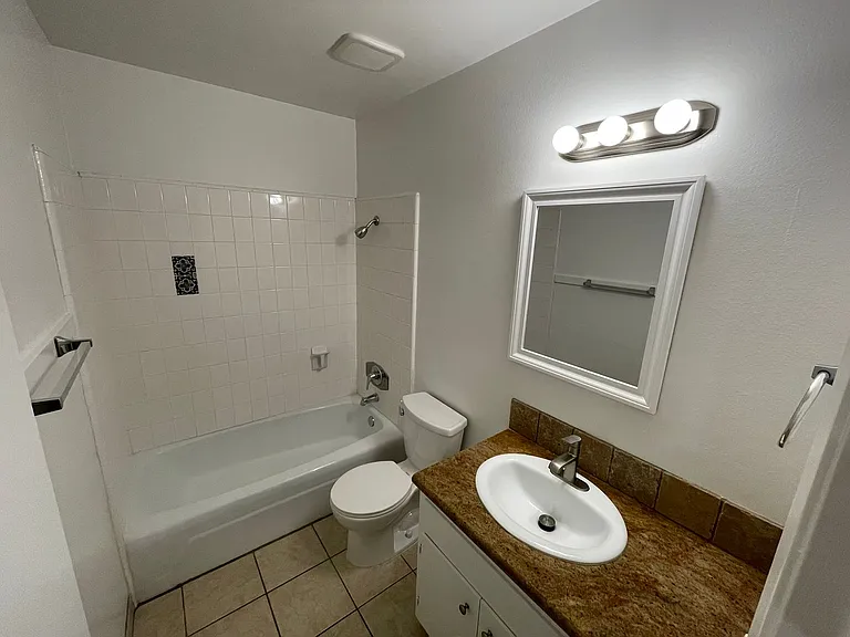 420 Ellwood Beach Dr — Photo 7
