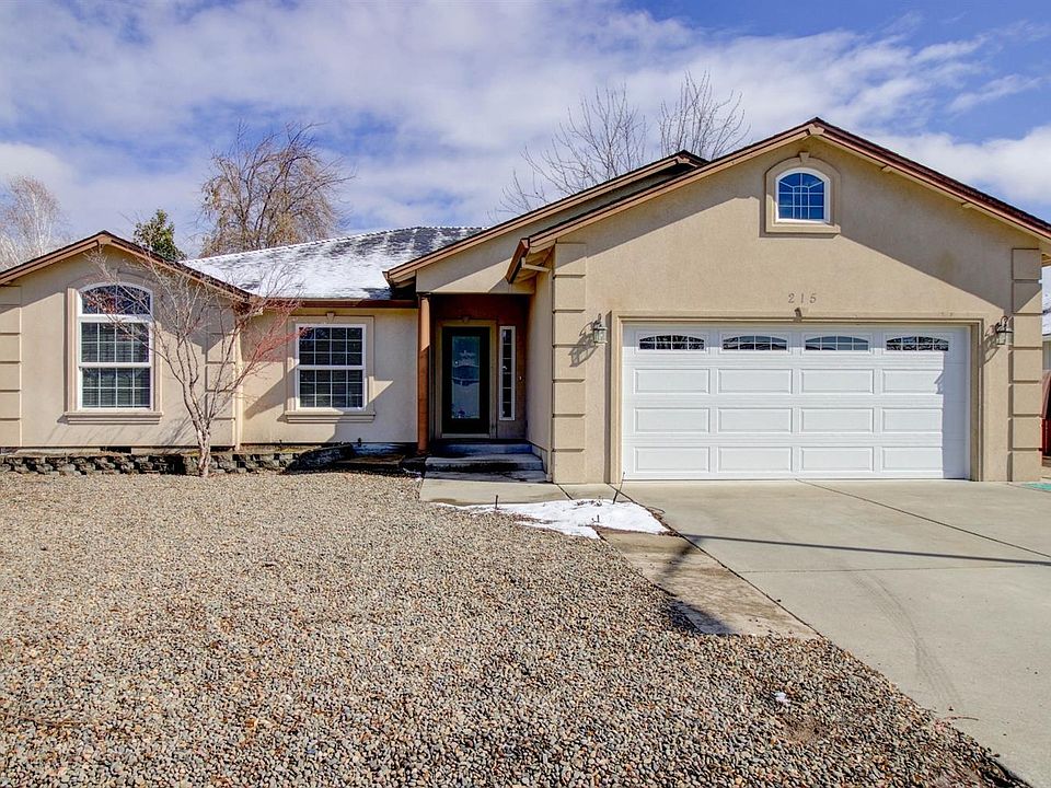 1st image of 215 Willow Bend Way
