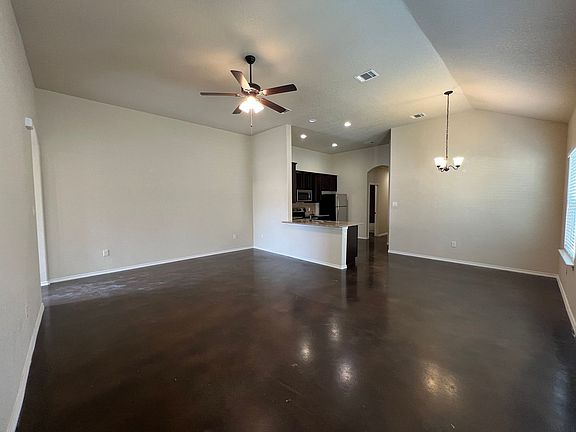 4th image of 132 Stacy Ln