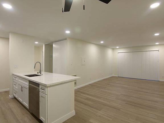 4th image of 765 Rand Ave #103