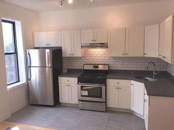 3rd image of 361 E 26th St APT 2