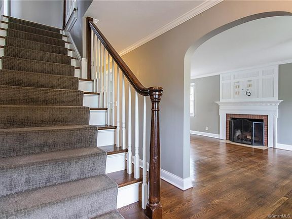 3rd image of 122 Griswold St