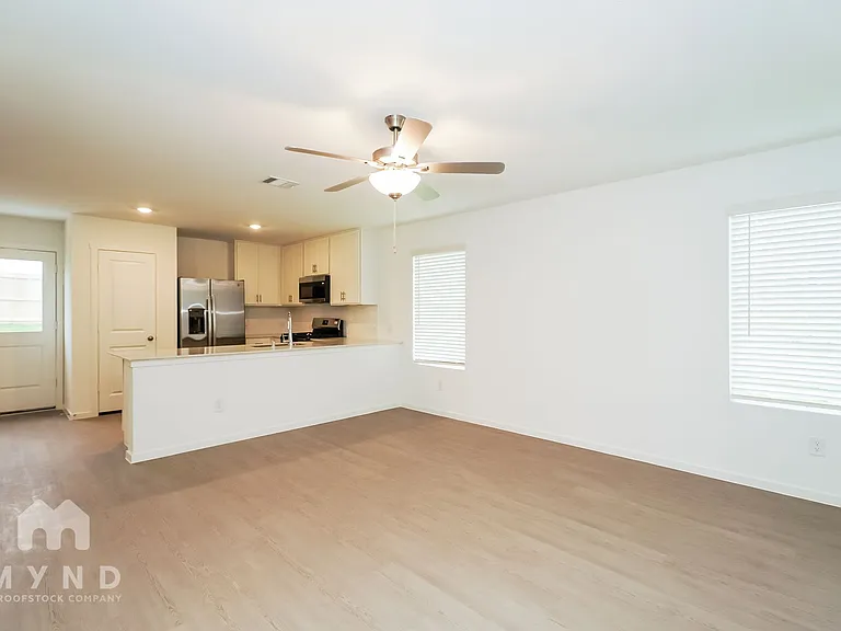 2636 Mistwood Dr — Photo 11