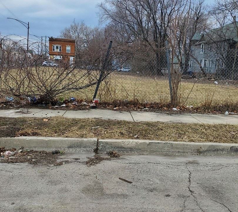 2nd image of 7052 S Kimbark Ave