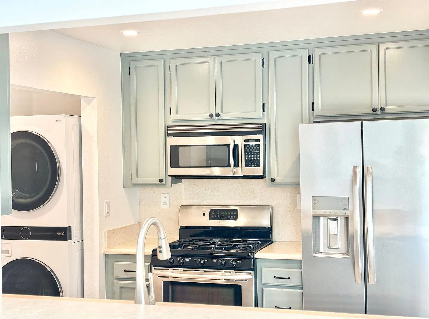 2287M Oxnard Shores | 2 Bed + 2 Bath | The Colony — Photo 4