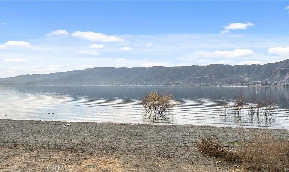 1st image of 0 Lakeshore Dr #9