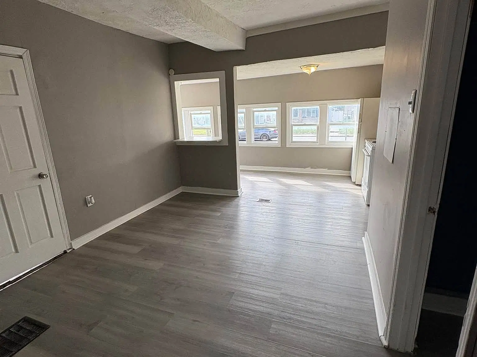 2 bed, 875 sqft, $1,095 — Photo 3