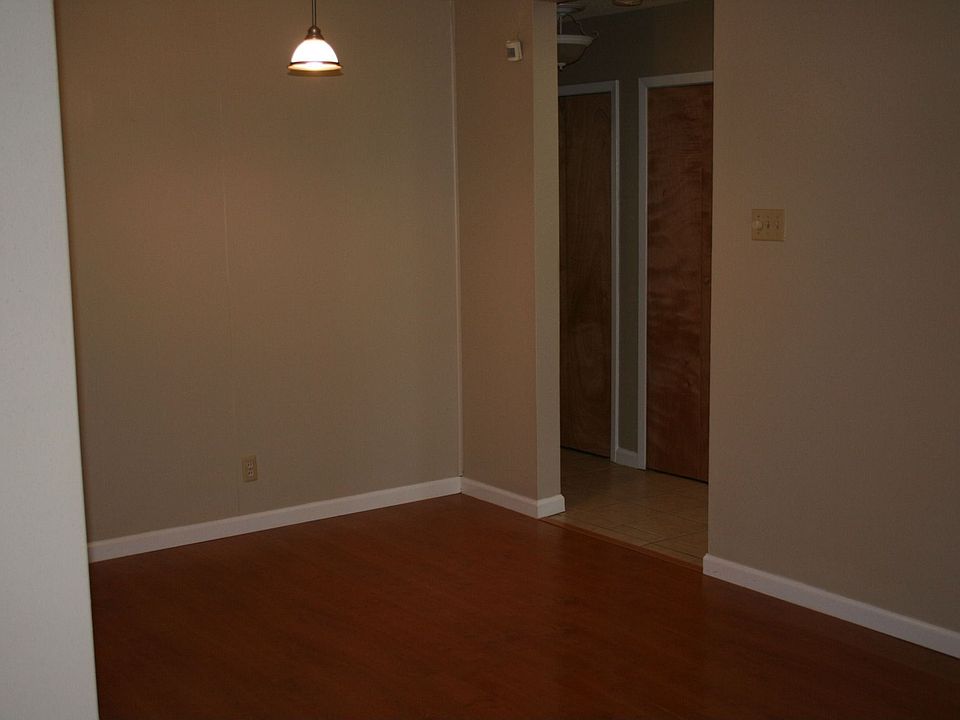 1st image of 3026 Bluefield St