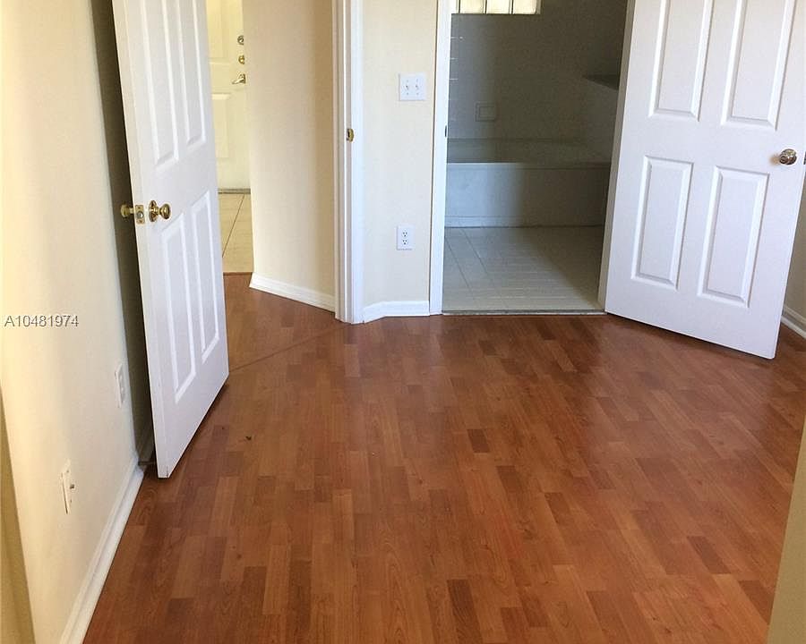 1st image of 3155 NE 184th St APT 8304