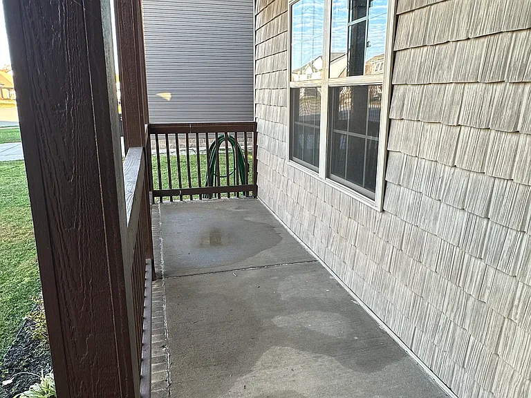 1124 Eagles View Dr — Photo 4