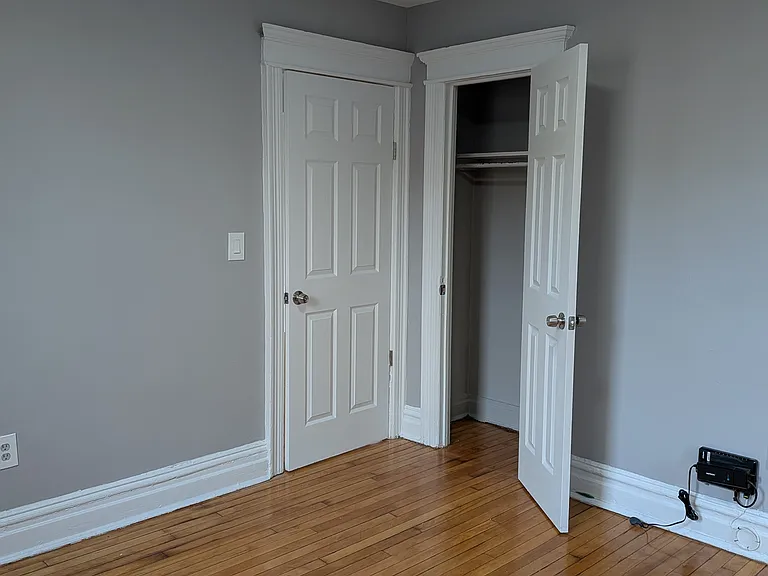 307 William St — Photo 4