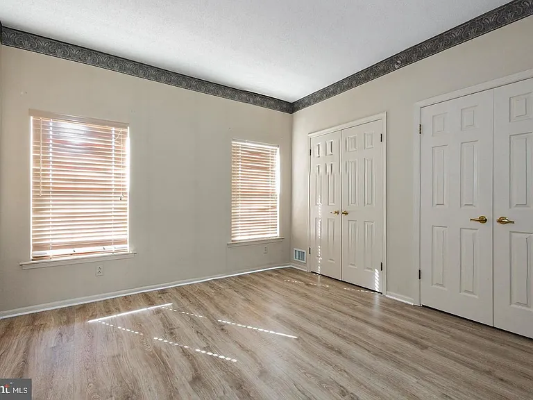 6161 Main St — Photo 12