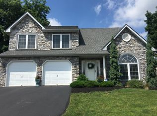 1036 Meadow Dr, Reading, PA 19605