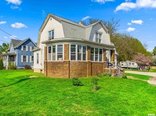 389 S Avenue A, Canton, IL 61520
