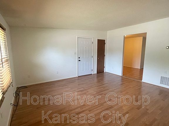 3rd image of 529 Brown Circle Dr APT D