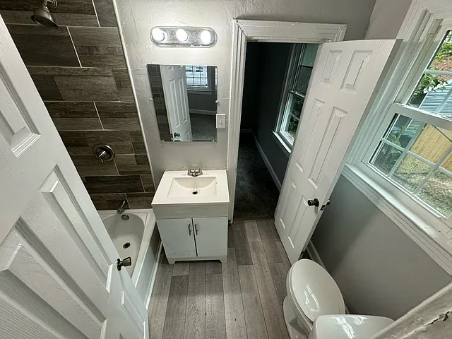 11506 Warwick Blvd — Photo 14