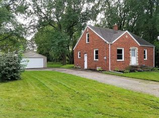 4156 E Atherton Rd, Burton, MI 48519