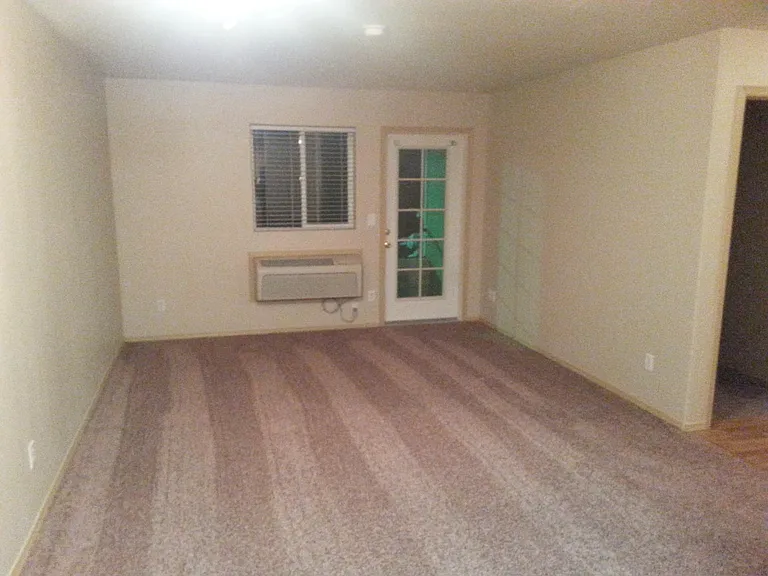 308 N Greensferry Rd #B206 — Photo 4