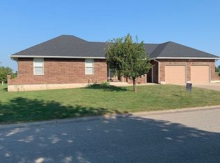902 Orchid St, Garden City, MO 64747