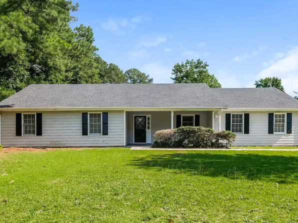 3568 Fernbrook Dr SW, Snellville, GA 30039