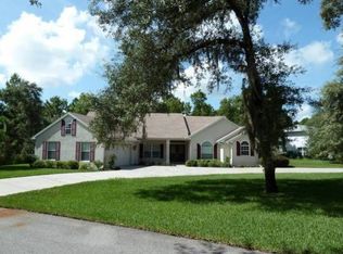 10 Mimosa Ct E, Homosassa, FL 34446