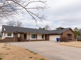 307 Willow Rd, Hillsboro, KS 67063