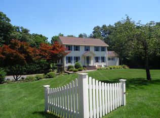 166 Woodbrook Ter, West Springfield, MA 01089