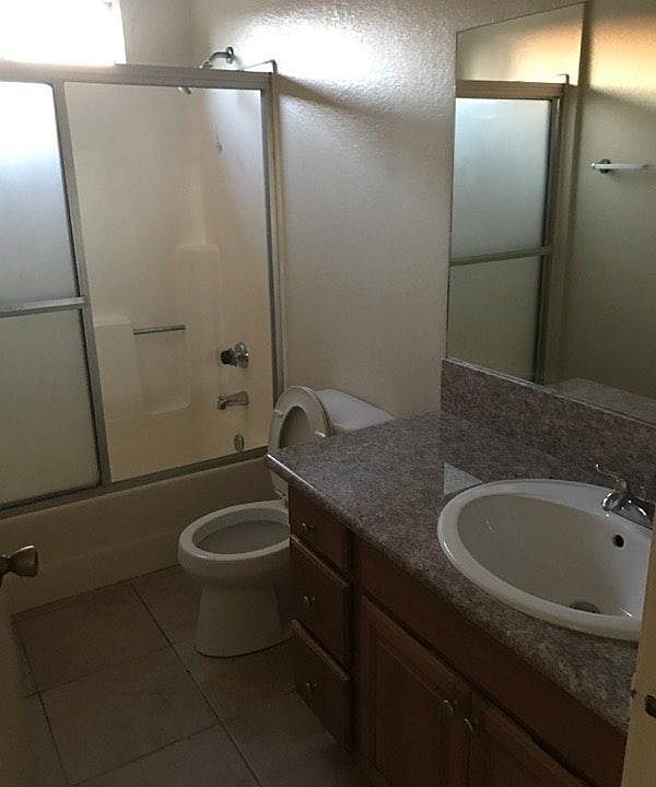 1st image of 601 Dewey Ave APT P