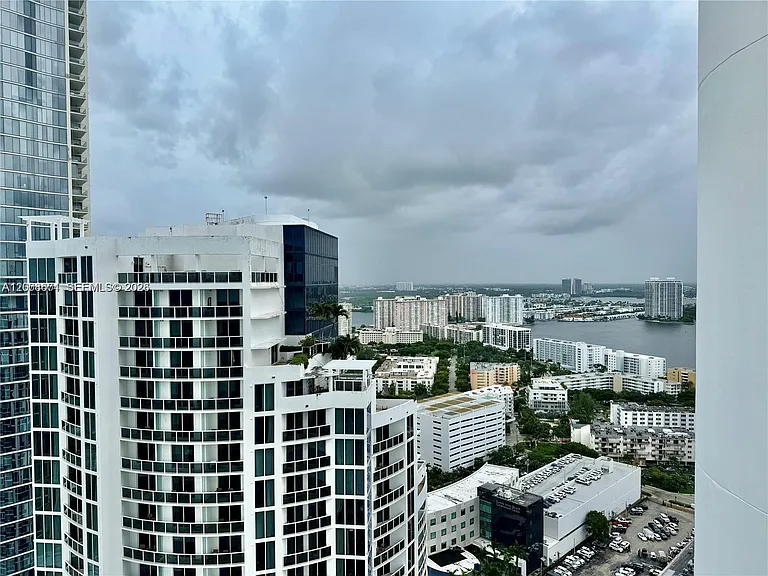 18101 Collins Ave #4302 — Photo 32