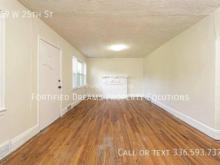 319 W 25th St — Photo 3