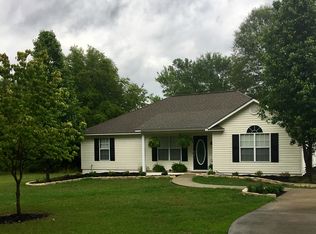 1788 E L Curtis Rd, Douglas, GA 31554