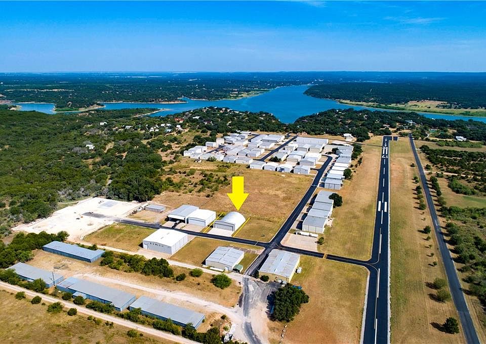 1st image of 102 Sky King Dr