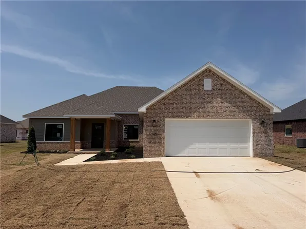 165 N Panther Ave, Farmington, AR 72730