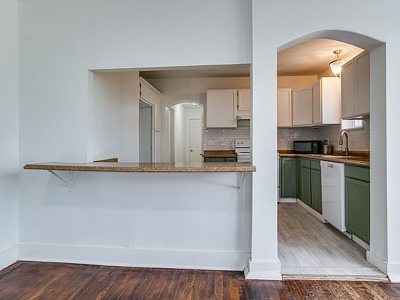 5th image of 1801 Childress St