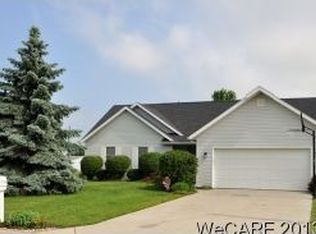 5736 Clover Ridge Dr, Lima, OH 45807