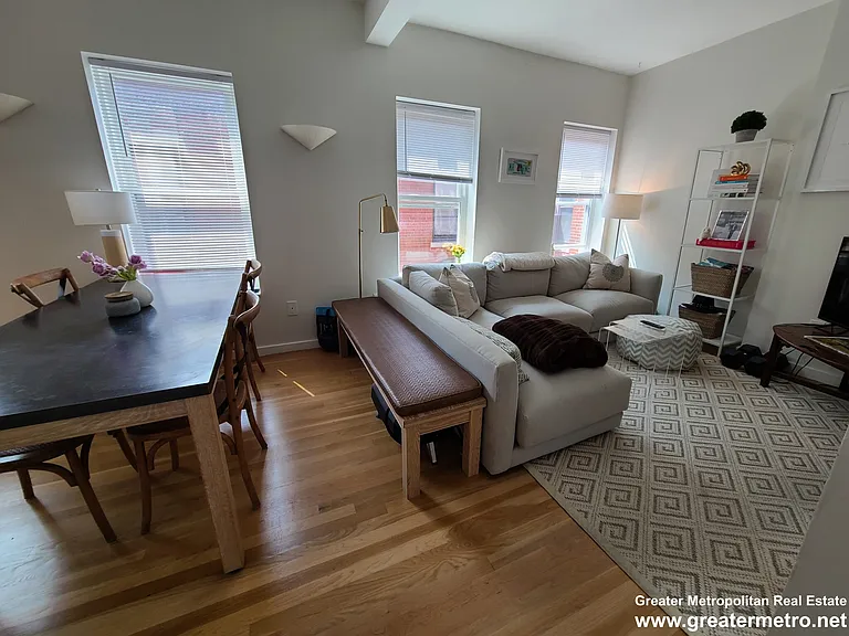5 Holden Ct #5 — Photo 8