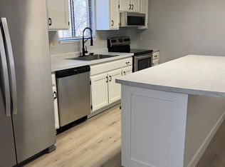 1718 Rockhill Rd, Manhattan, KS 66502