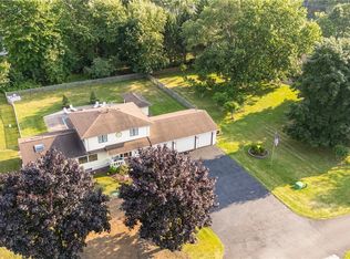 252 Webster Rd, Webster, NY 14580