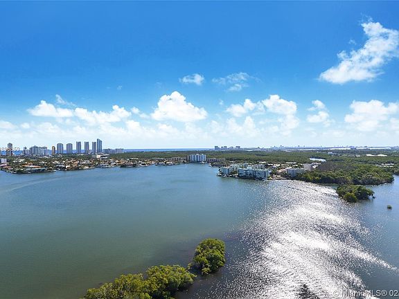 5th image of 17111 Biscayne Blvd Unit 2306