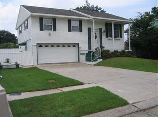 217 Apollo St, Gretna, LA 70056