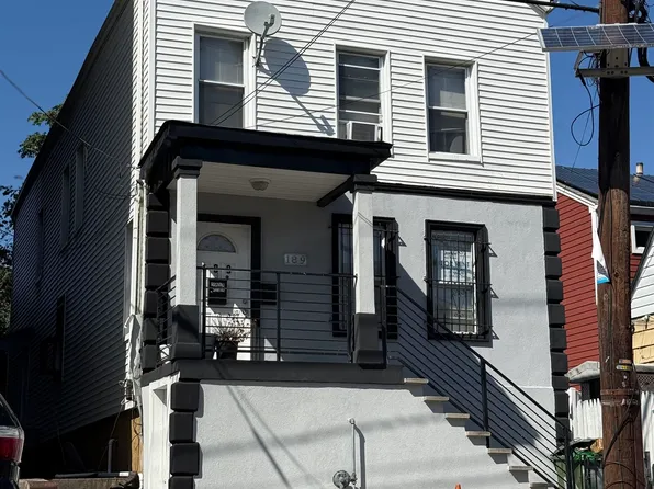 189 Garfield Avenue image 1 of 7