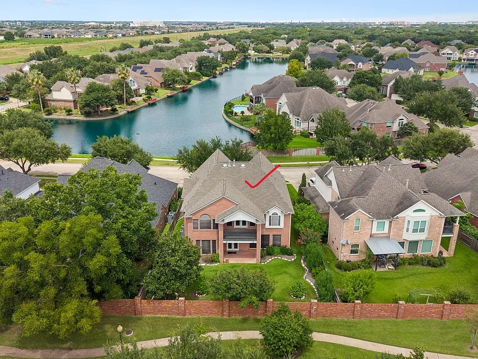 6011 Katie Leigh Ln