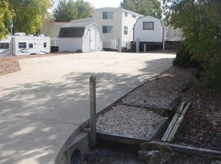 468 Royalty Ln, Branson, MO 65616