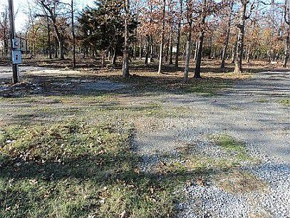 5th image of 76 Fawn Ave
