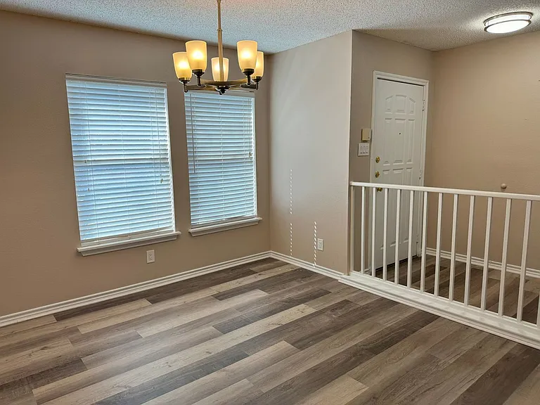 8290 Morning Grv — Photo 6